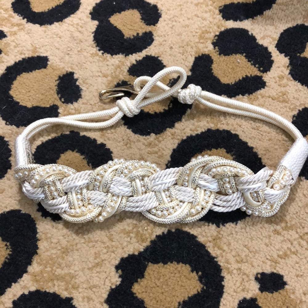 Pearl and rope twisted belt